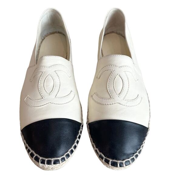 Chanel Black Cap Toe White Leather CC Logo Espadrille Flats 40 - Picture 1 of 14